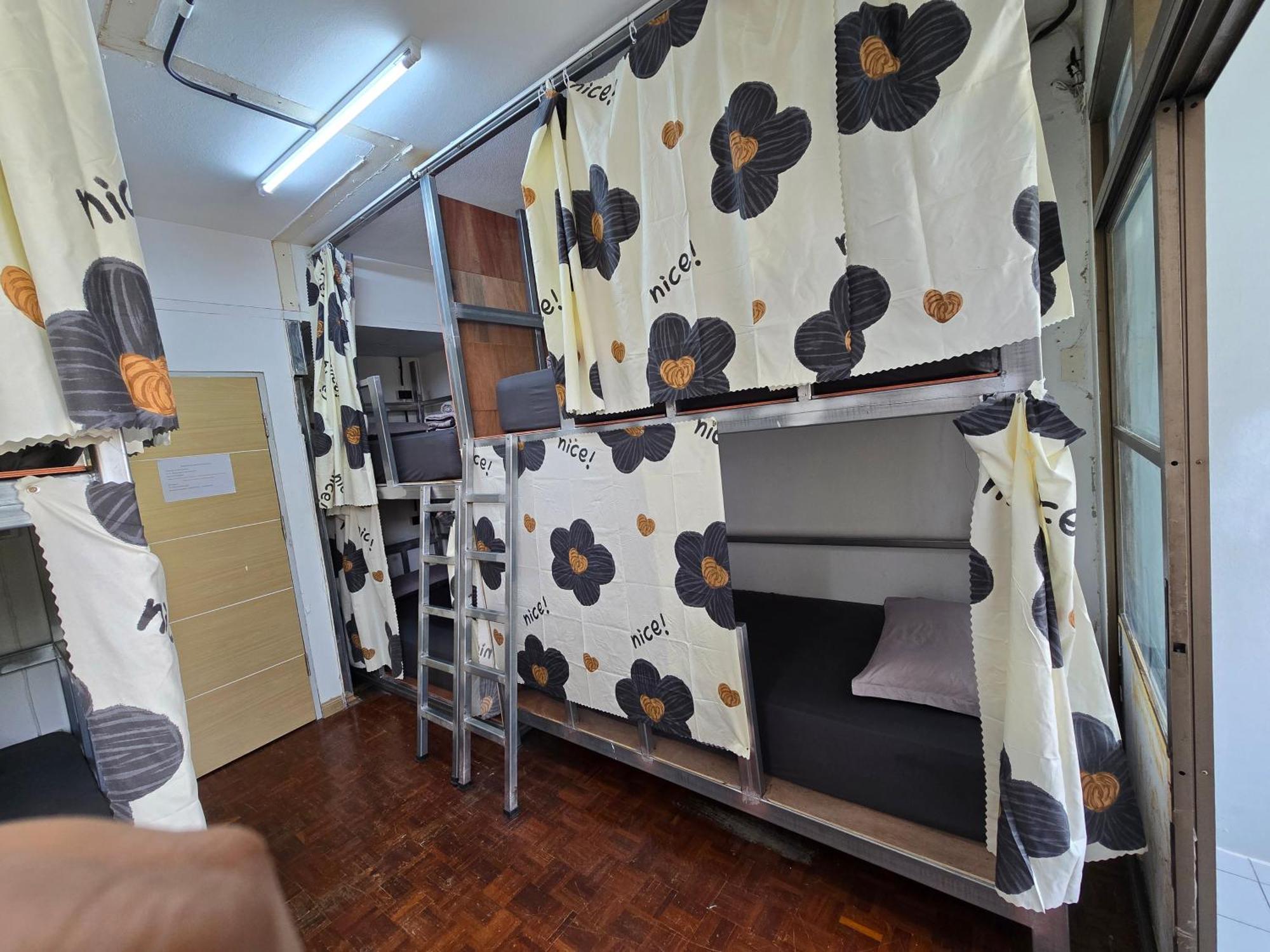 בנגקוק Panda Lodge Home Stay מראה חיצוני תמונה