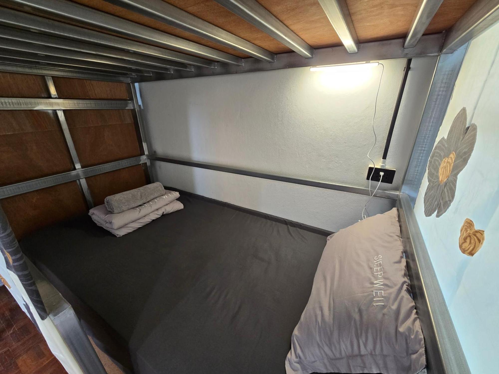 בנגקוק Panda Lodge Home Stay מראה חיצוני תמונה