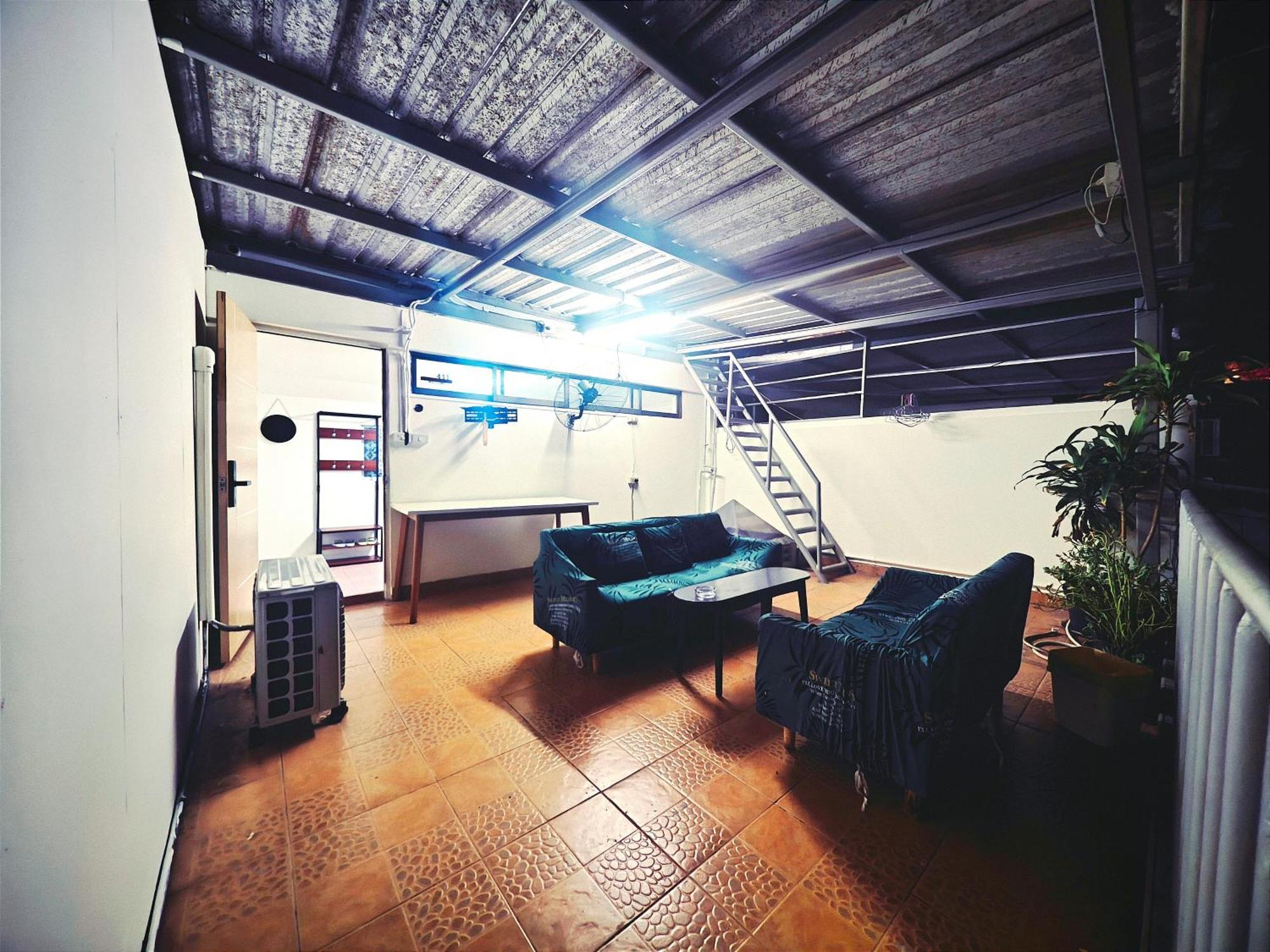 בנגקוק Panda Lodge Home Stay חדר תמונה
